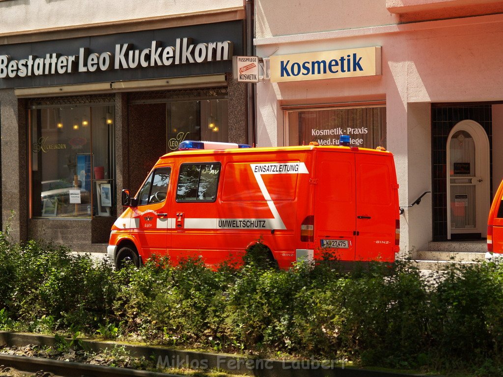 Gasaustritt Koeln Klettenberg Luxemburgerstr   P28.JPG